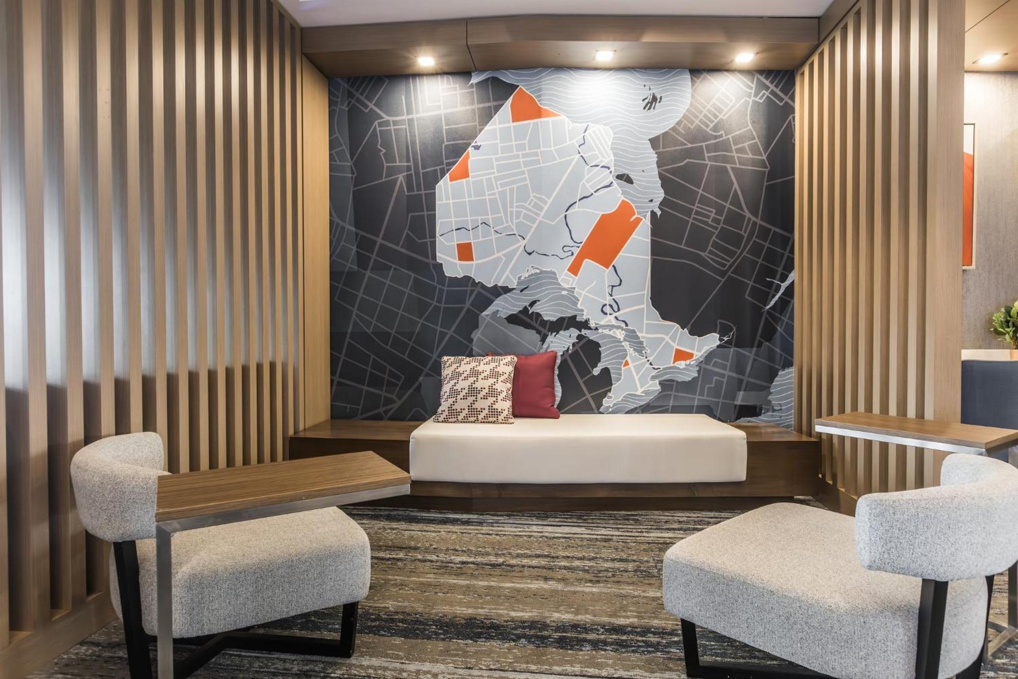 Holiday Inn Express & Suites - Toronto Airport South By Ihg Exterior foto