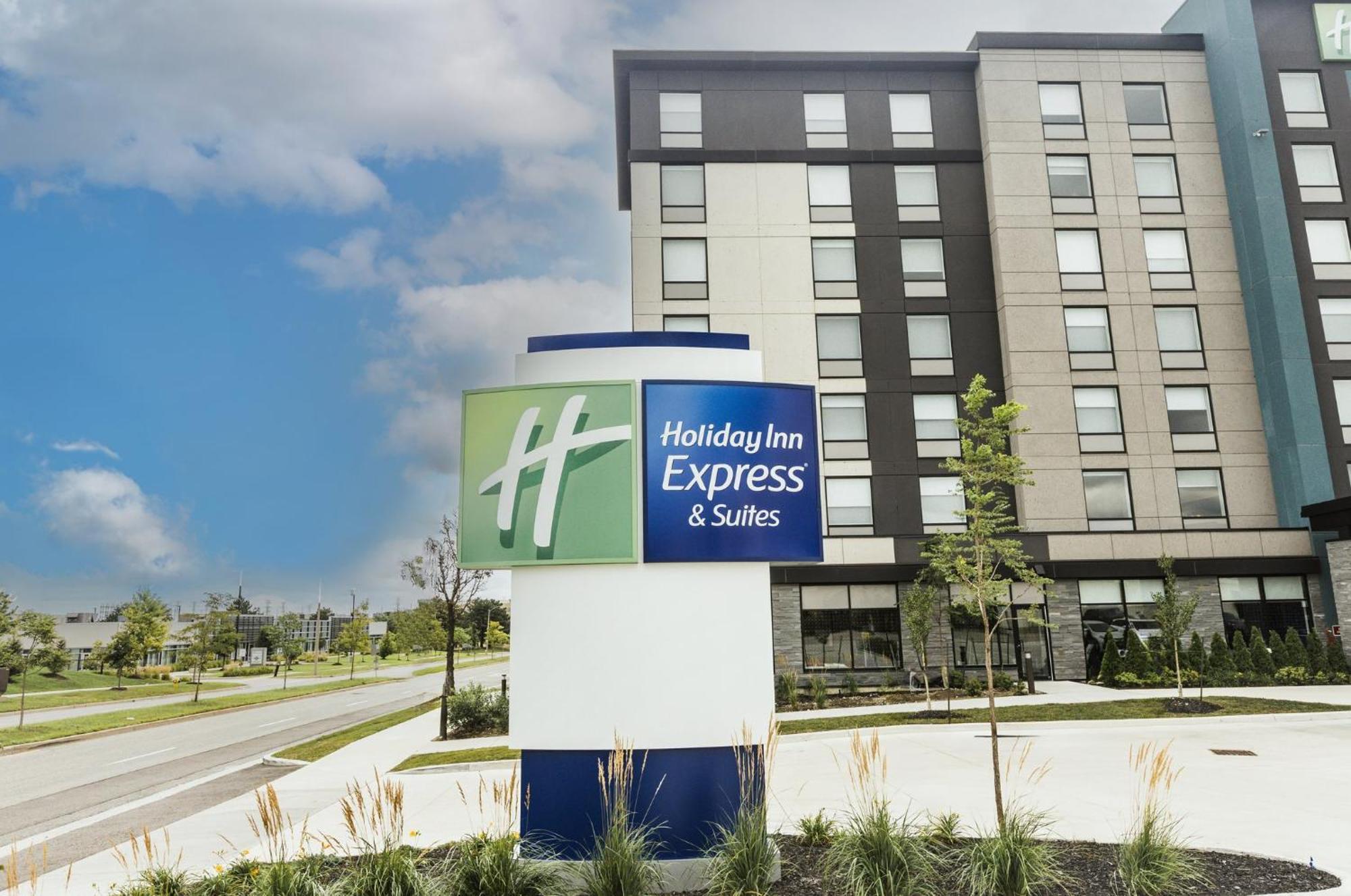 Holiday Inn Express & Suites - Toronto Airport South By Ihg Exterior foto